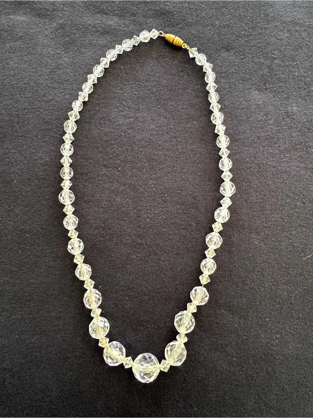 Vintage 1950s Graduating Lucite Acrylic Crystal Bead Necklace Brass Barrel Clasp
